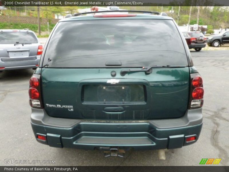 Emerald Jewel Metallic / Light Cashmere/Ebony 2006 Chevrolet TrailBlazer LS 4x4