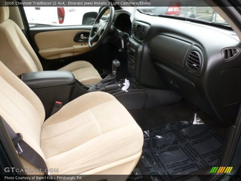 Emerald Jewel Metallic / Light Cashmere/Ebony 2006 Chevrolet TrailBlazer LS 4x4