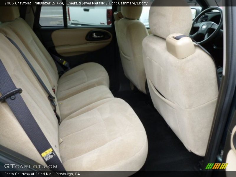 Emerald Jewel Metallic / Light Cashmere/Ebony 2006 Chevrolet TrailBlazer LS 4x4
