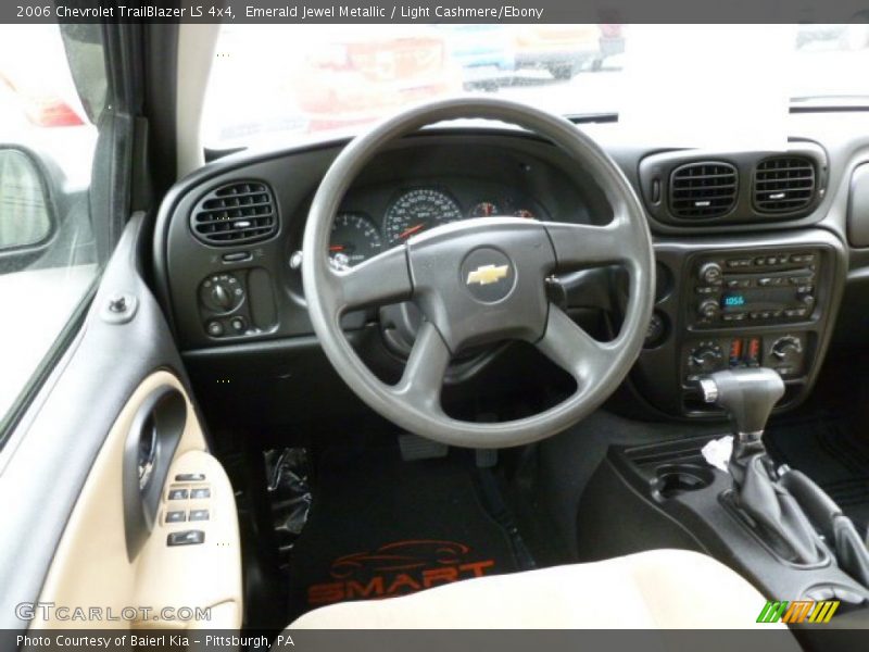 Emerald Jewel Metallic / Light Cashmere/Ebony 2006 Chevrolet TrailBlazer LS 4x4