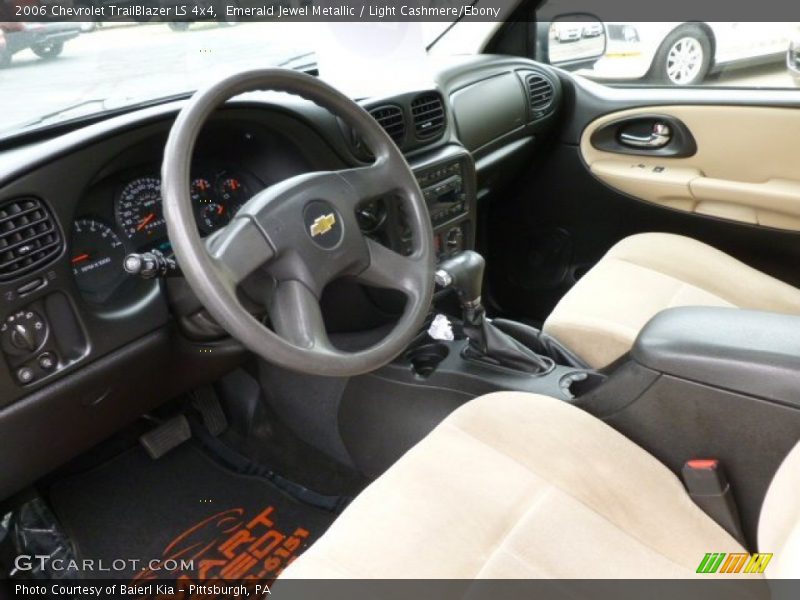 Emerald Jewel Metallic / Light Cashmere/Ebony 2006 Chevrolet TrailBlazer LS 4x4