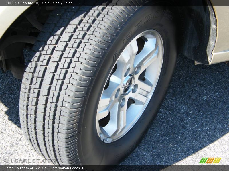Gold Beige / Beige 2003 Kia Sorento LX