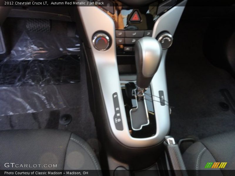 Autumn Red Metallic / Jet Black 2012 Chevrolet Cruze LT