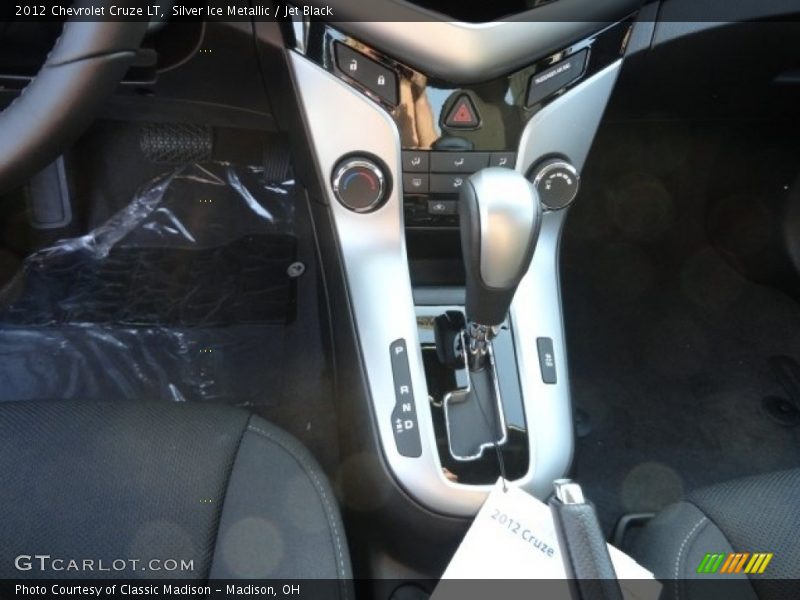 Silver Ice Metallic / Jet Black 2012 Chevrolet Cruze LT