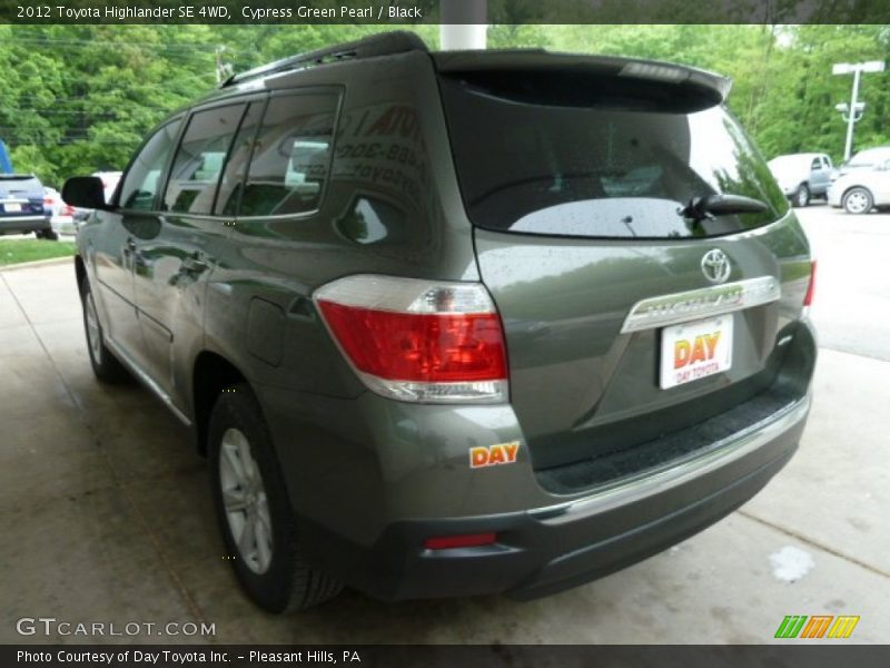 Cypress Green Pearl / Black 2012 Toyota Highlander SE 4WD