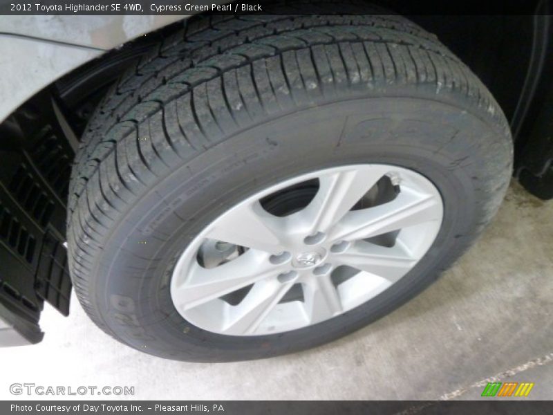 Cypress Green Pearl / Black 2012 Toyota Highlander SE 4WD