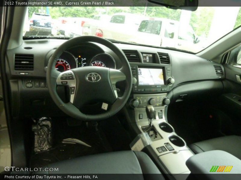 Cypress Green Pearl / Black 2012 Toyota Highlander SE 4WD