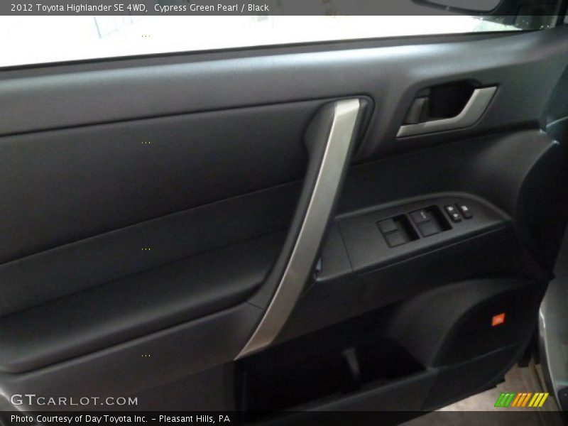 Cypress Green Pearl / Black 2012 Toyota Highlander SE 4WD