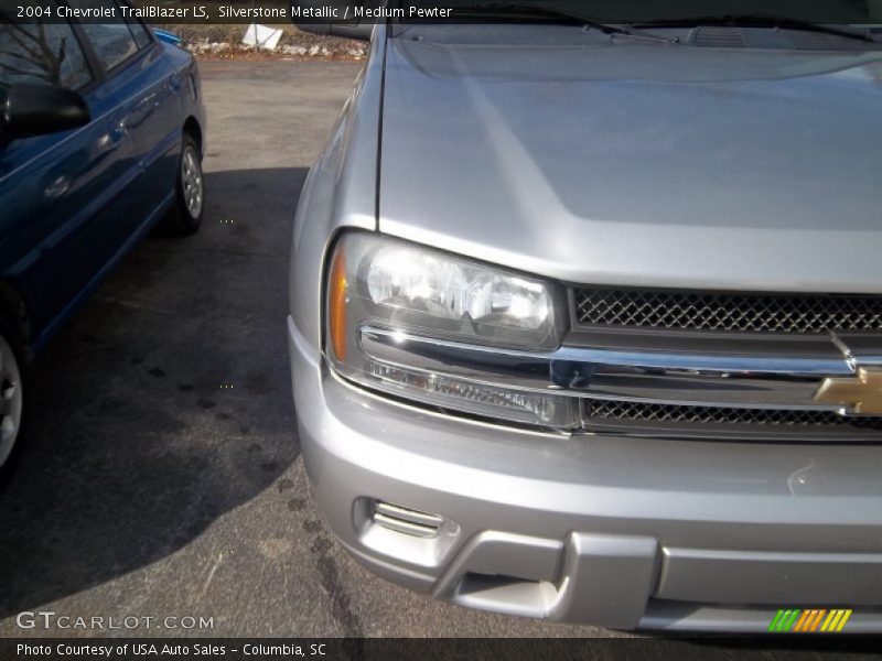 Silverstone Metallic / Medium Pewter 2004 Chevrolet TrailBlazer LS