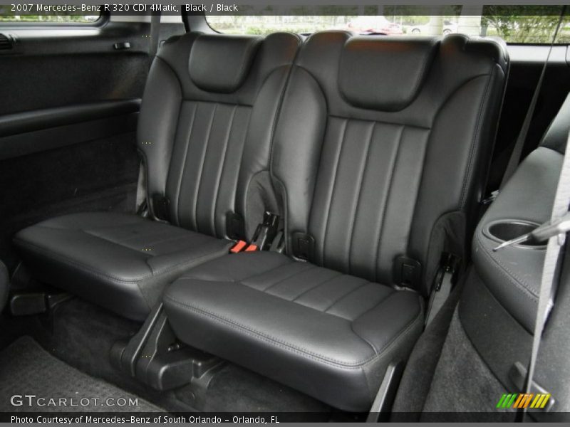 Rear Seat of 2007 R 320 CDI 4Matic