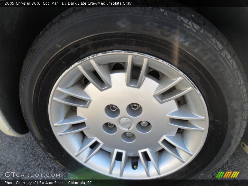Cool Vanilla / Dark Slate Gray/Medium Slate Gray 2005 Chrysler 300