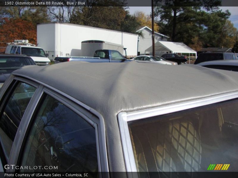 Blue / Blue 1982 Oldsmobile Delta 88 Royale