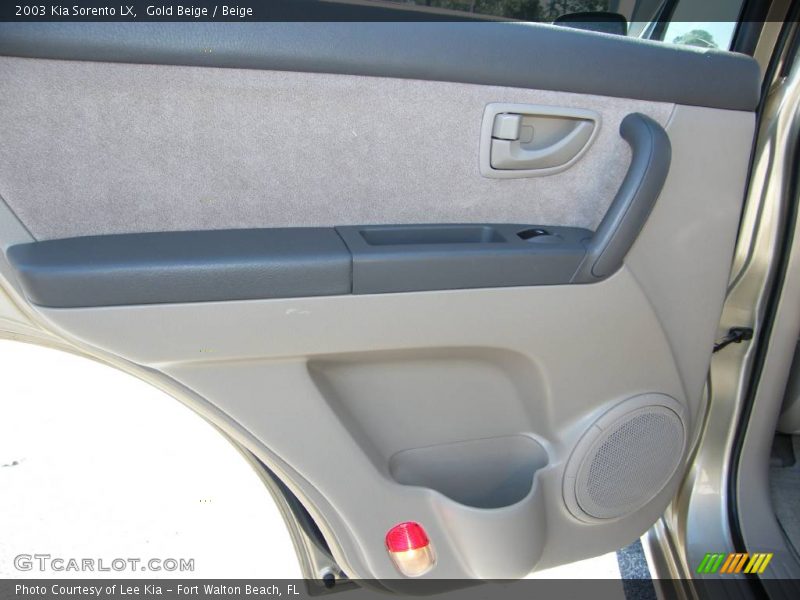 Gold Beige / Beige 2003 Kia Sorento LX