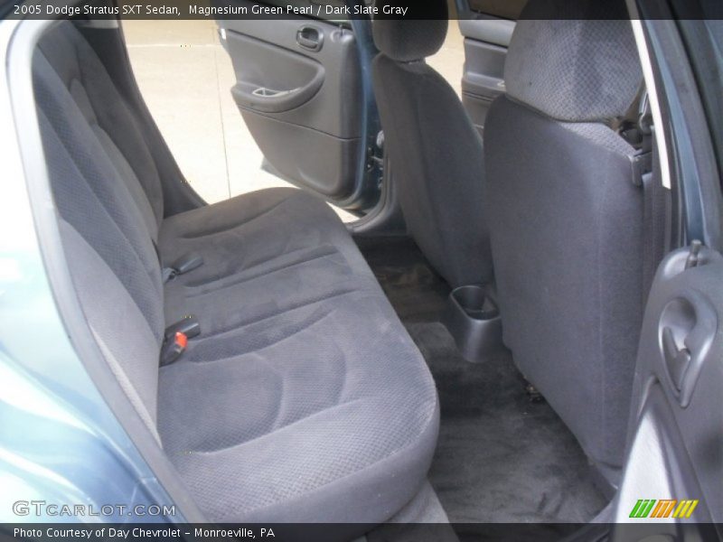 Magnesium Green Pearl / Dark Slate Gray 2005 Dodge Stratus SXT Sedan