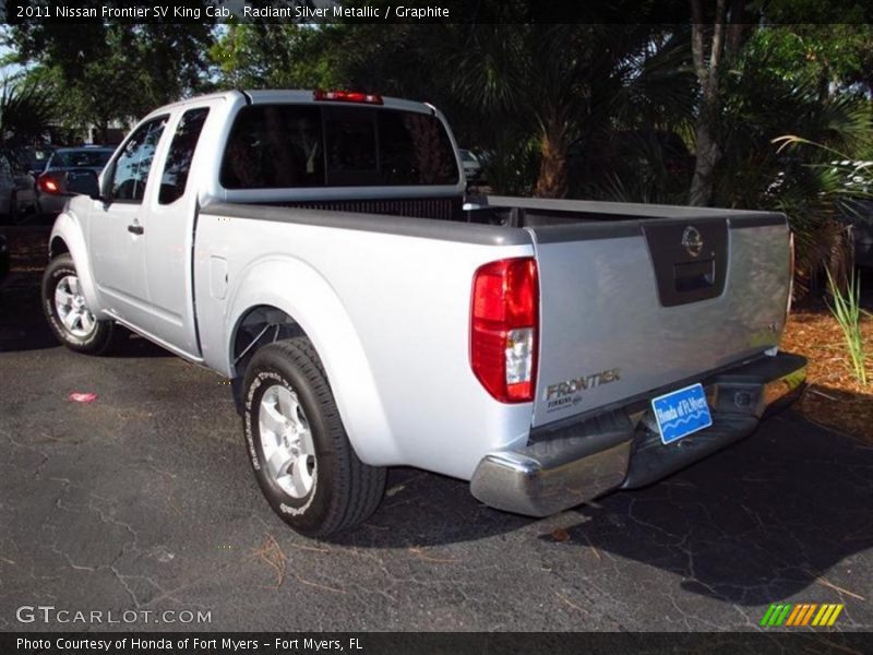 Radiant Silver Metallic / Graphite 2011 Nissan Frontier SV King Cab