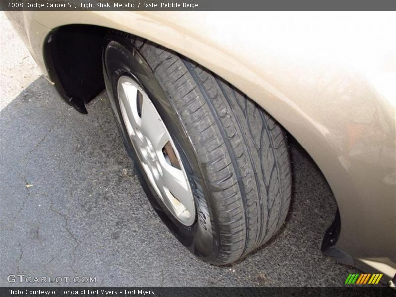 Light Khaki Metallic / Pastel Pebble Beige 2008 Dodge Caliber SE