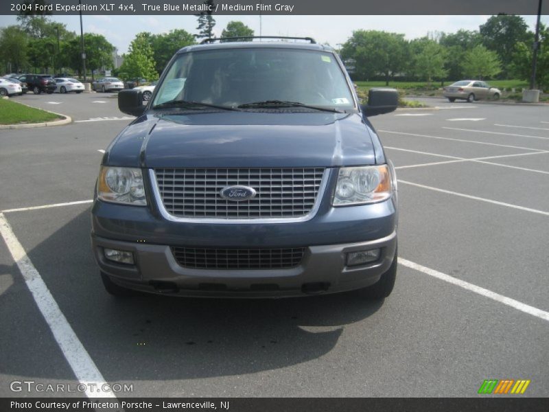 True Blue Metallic / Medium Flint Gray 2004 Ford Expedition XLT 4x4
