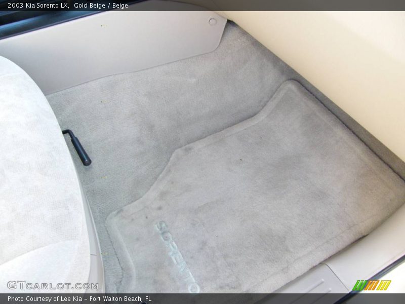 Gold Beige / Beige 2003 Kia Sorento LX