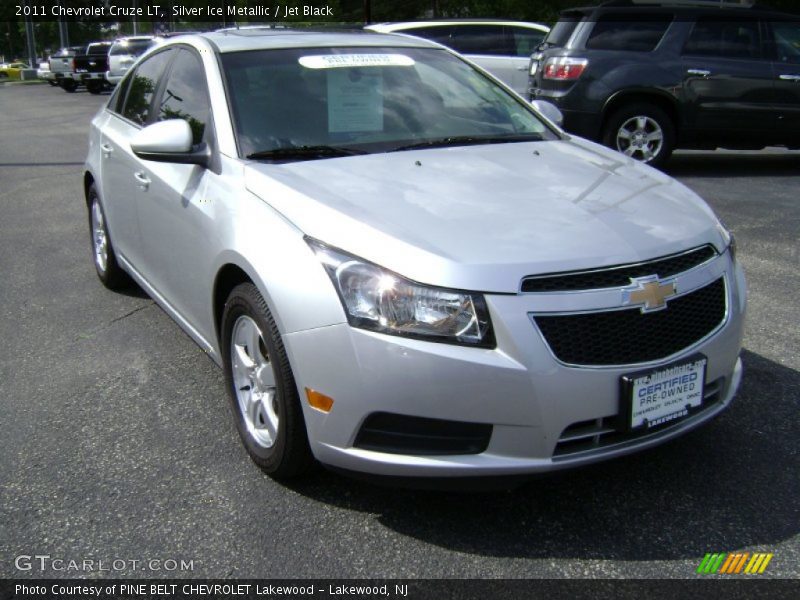 Silver Ice Metallic / Jet Black 2011 Chevrolet Cruze LT