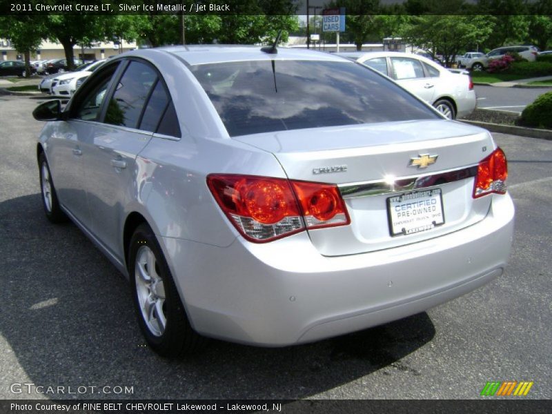 Silver Ice Metallic / Jet Black 2011 Chevrolet Cruze LT