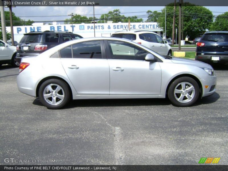 Silver Ice Metallic / Jet Black 2011 Chevrolet Cruze LT