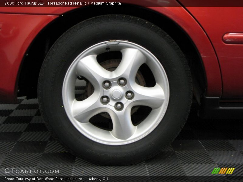 Toreador Red Metallic / Medium Graphite 2000 Ford Taurus SES