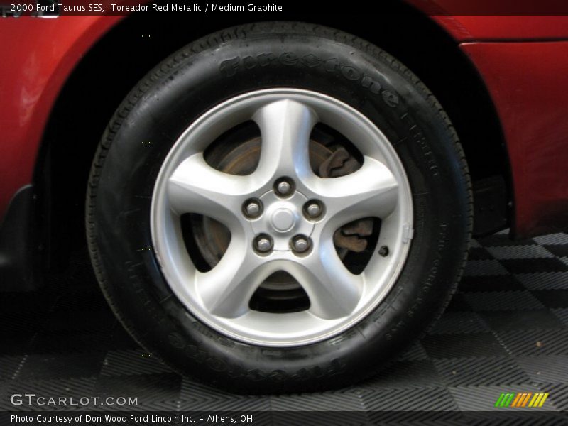 Toreador Red Metallic / Medium Graphite 2000 Ford Taurus SES