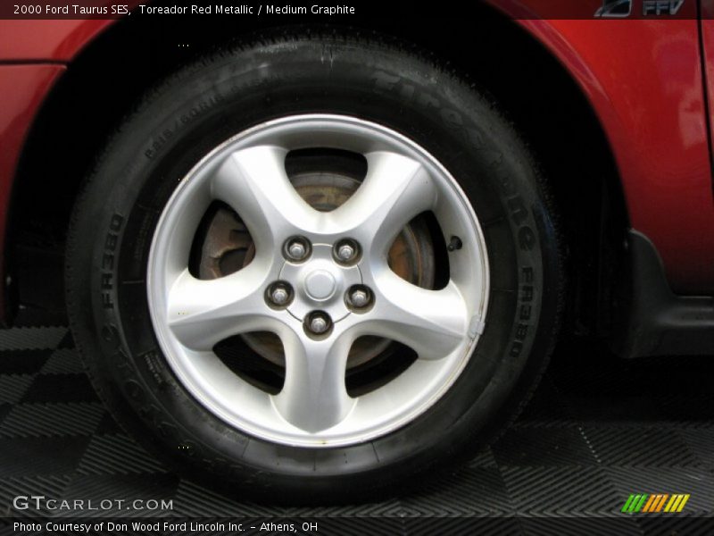 Toreador Red Metallic / Medium Graphite 2000 Ford Taurus SES