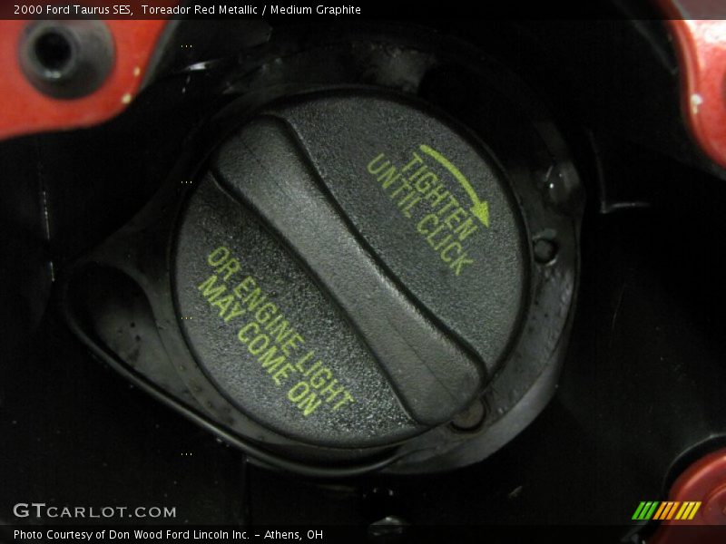 Toreador Red Metallic / Medium Graphite 2000 Ford Taurus SES