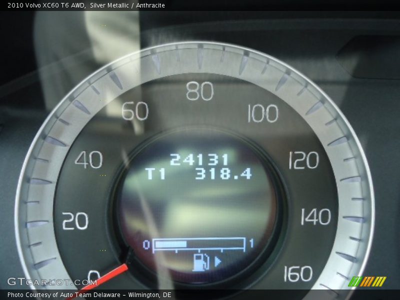 Silver Metallic / Anthracite 2010 Volvo XC60 T6 AWD
