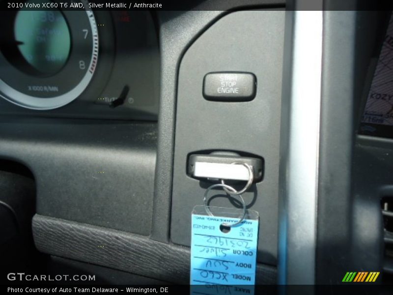 Silver Metallic / Anthracite 2010 Volvo XC60 T6 AWD
