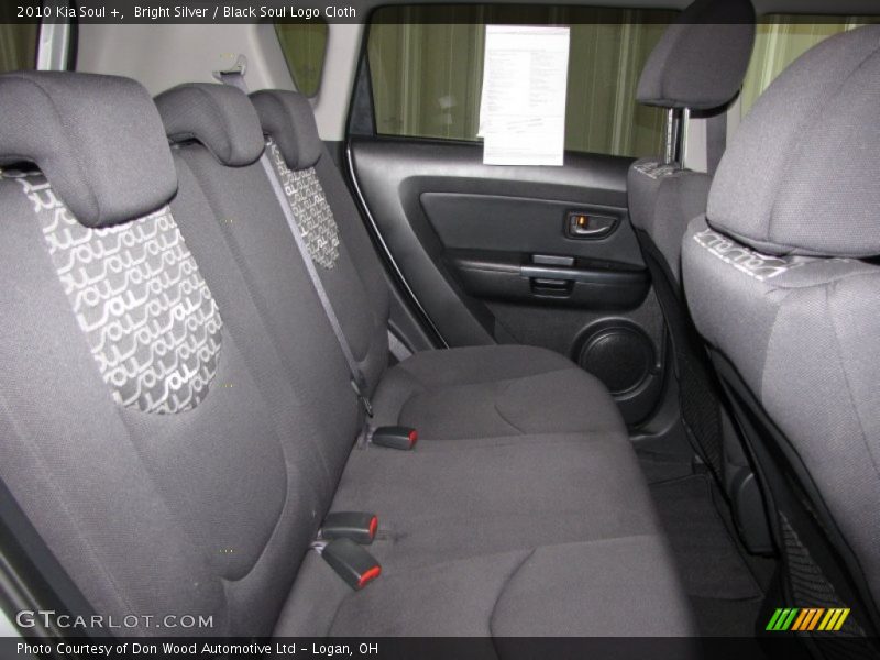 Bright Silver / Black Soul Logo Cloth 2010 Kia Soul +