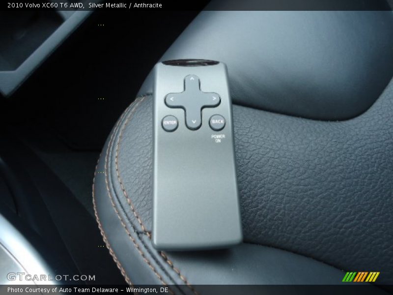 Silver Metallic / Anthracite 2010 Volvo XC60 T6 AWD