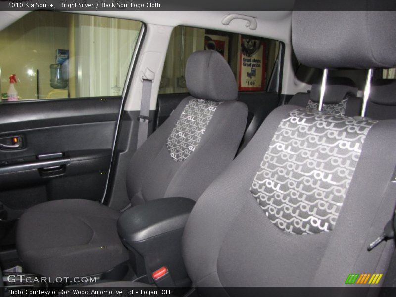 Bright Silver / Black Soul Logo Cloth 2010 Kia Soul +