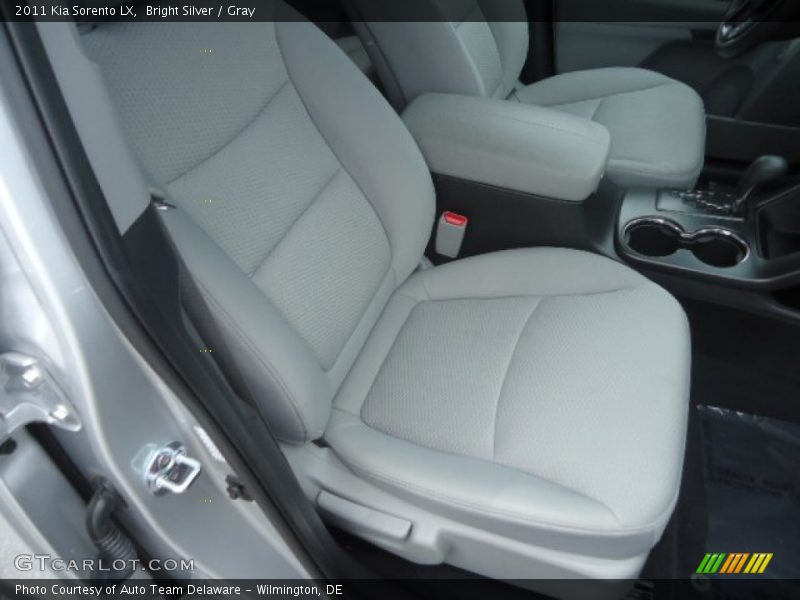 Bright Silver / Gray 2011 Kia Sorento LX