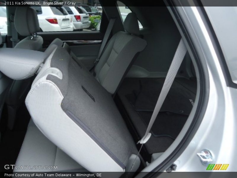 Bright Silver / Gray 2011 Kia Sorento LX