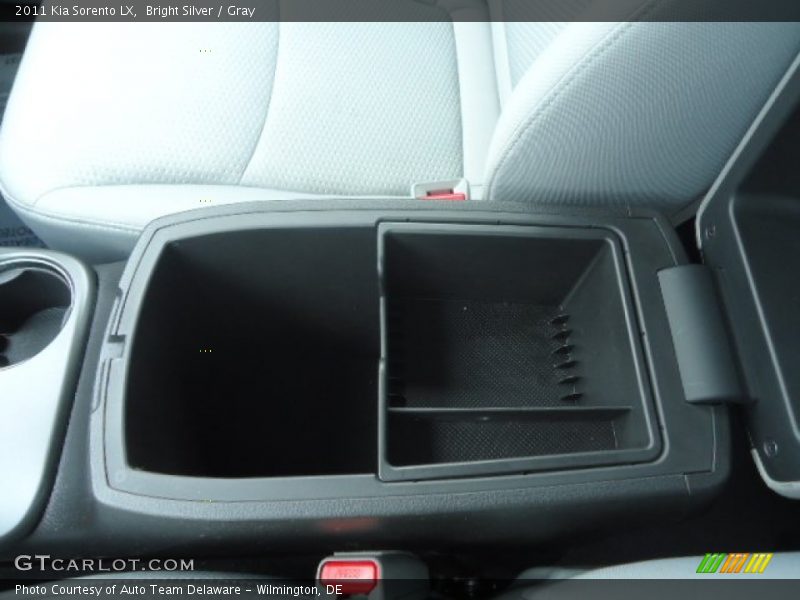 Bright Silver / Gray 2011 Kia Sorento LX