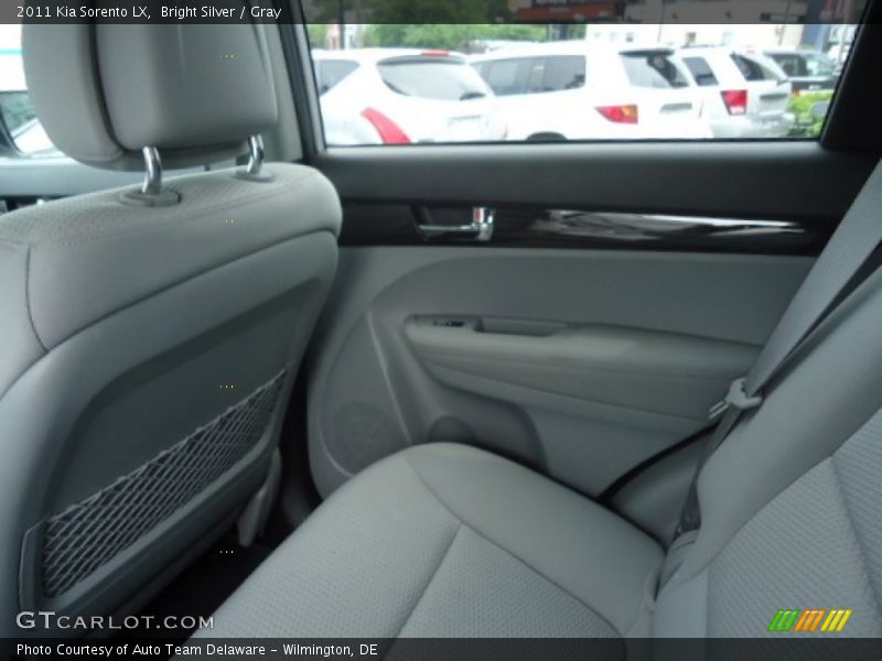 Bright Silver / Gray 2011 Kia Sorento LX
