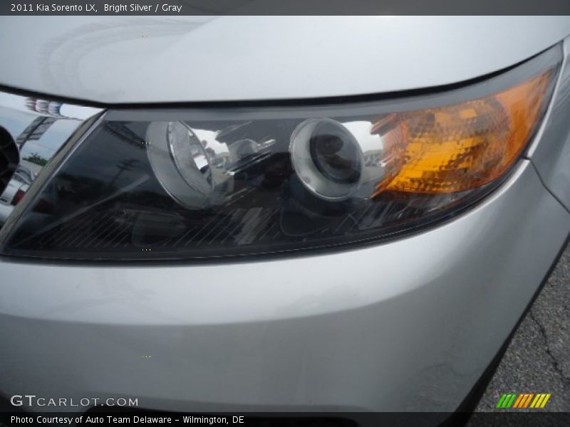 Bright Silver / Gray 2011 Kia Sorento LX