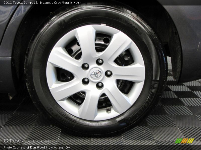 Magnetic Gray Metallic / Ash 2011 Toyota Camry LE