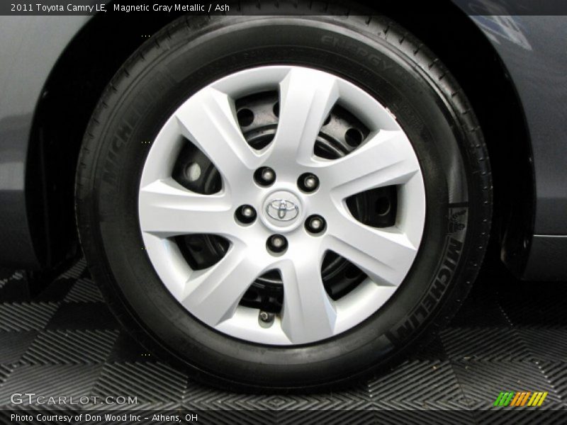 Magnetic Gray Metallic / Ash 2011 Toyota Camry LE