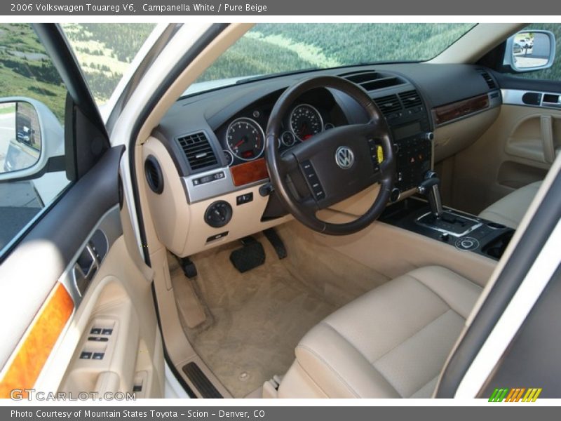 Campanella White / Pure Beige 2006 Volkswagen Touareg V6