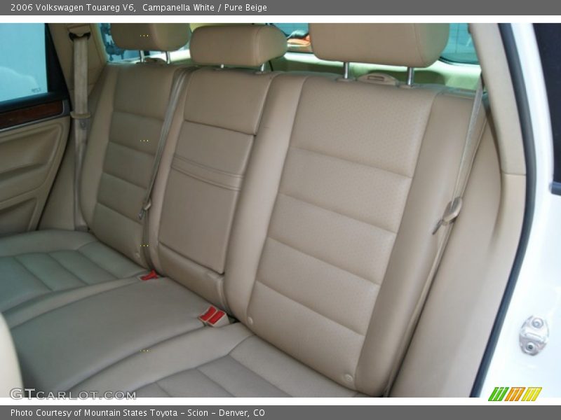 Campanella White / Pure Beige 2006 Volkswagen Touareg V6