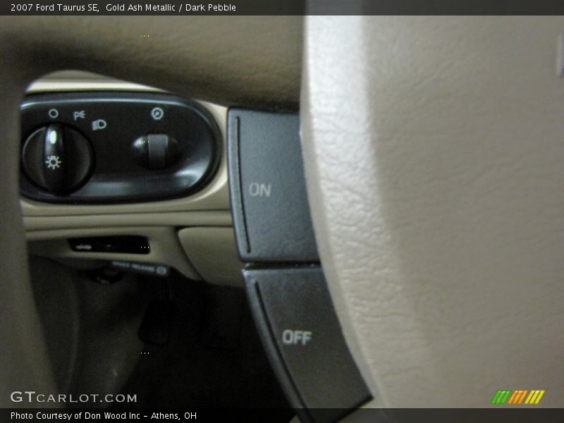 Gold Ash Metallic / Dark Pebble 2007 Ford Taurus SE