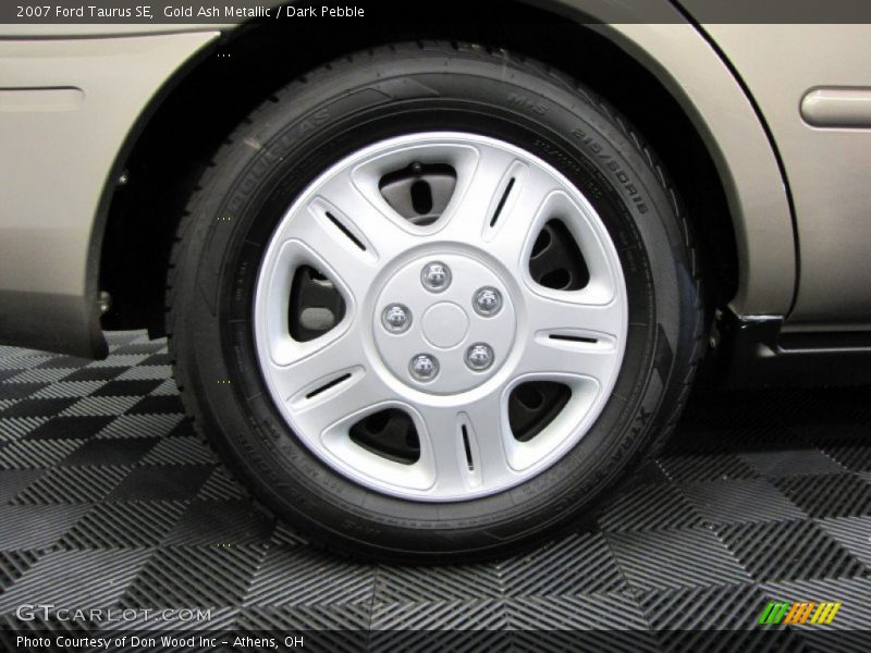 Gold Ash Metallic / Dark Pebble 2007 Ford Taurus SE