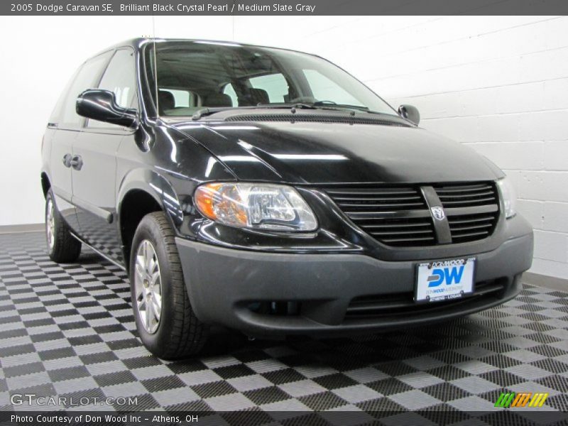 Brilliant Black Crystal Pearl / Medium Slate Gray 2005 Dodge Caravan SE