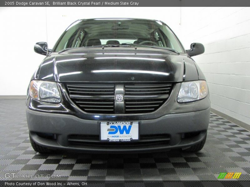 Brilliant Black Crystal Pearl / Medium Slate Gray 2005 Dodge Caravan SE