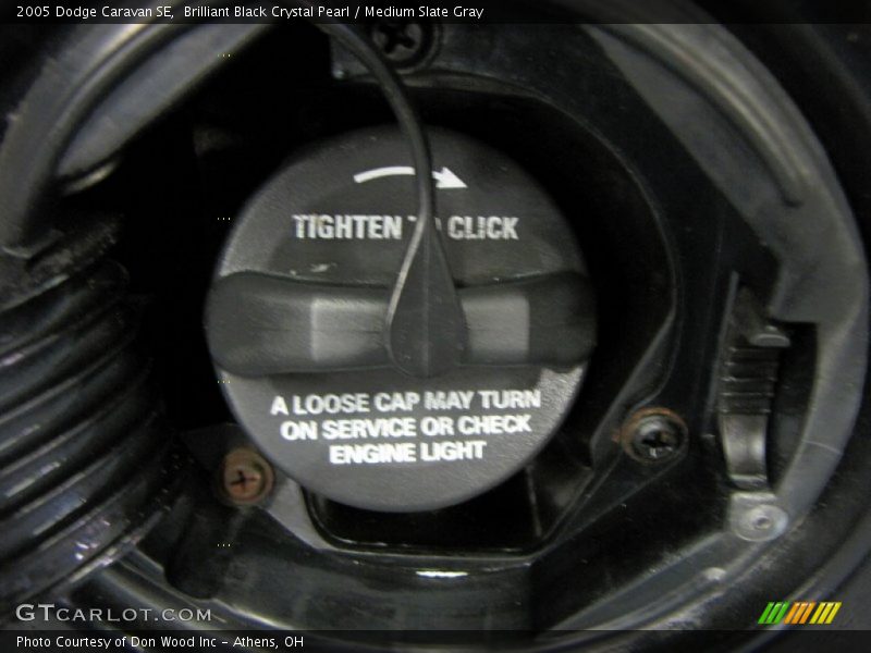 Brilliant Black Crystal Pearl / Medium Slate Gray 2005 Dodge Caravan SE