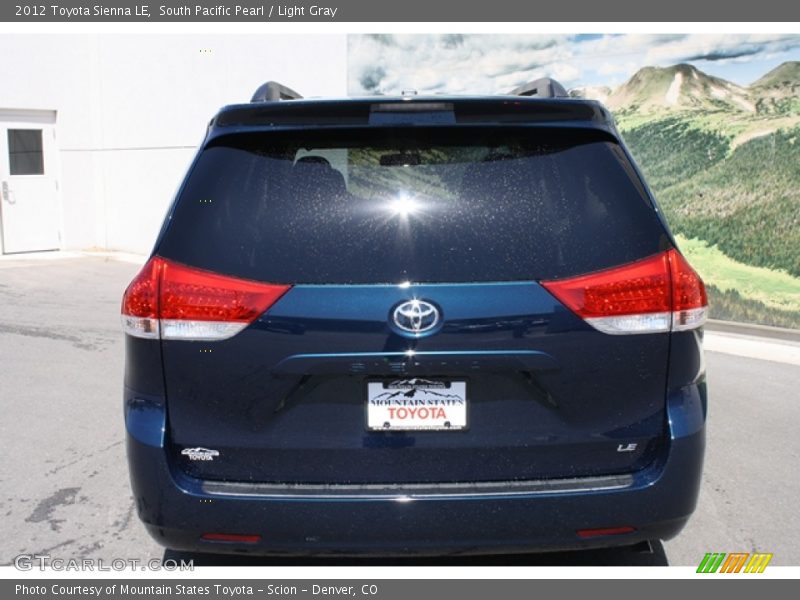 South Pacific Pearl / Light Gray 2012 Toyota Sienna LE