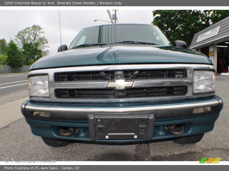 Emerald Green Metallic / Medium Gray 1996 Chevrolet Blazer LS 4x4